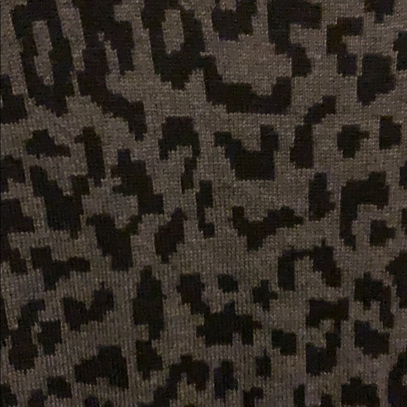 Gabby Skye Leopard Dress - Picture 5 of 5